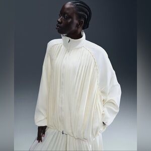 NIKE Sportswear Collection Women's Pleated Track Jacket Size M HJ0516-133